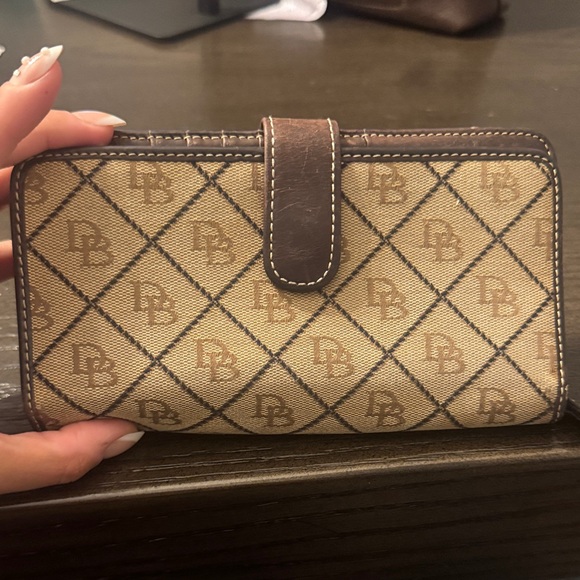Dooney & Bourke Handbags - Dooney & Bourke Beige and Brown Checkered Wallet